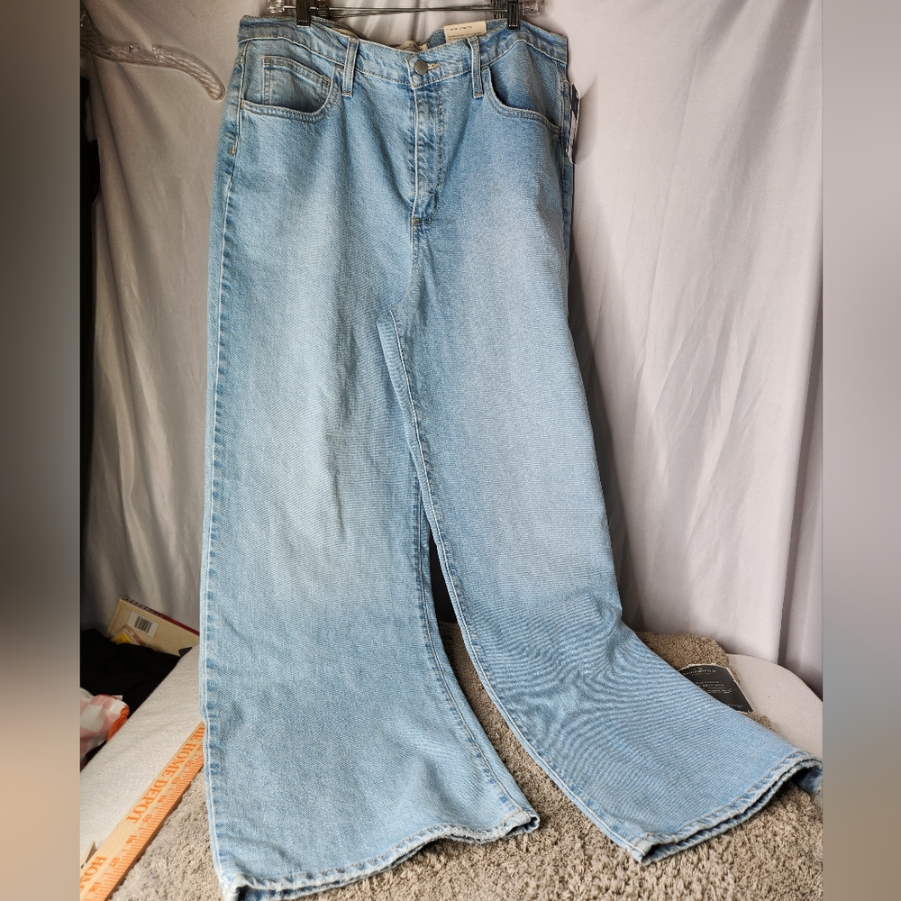 Women's Light Wash High Rise Wide Leg Pants - Universal Thread - Size 16 - Picture 2 of 16